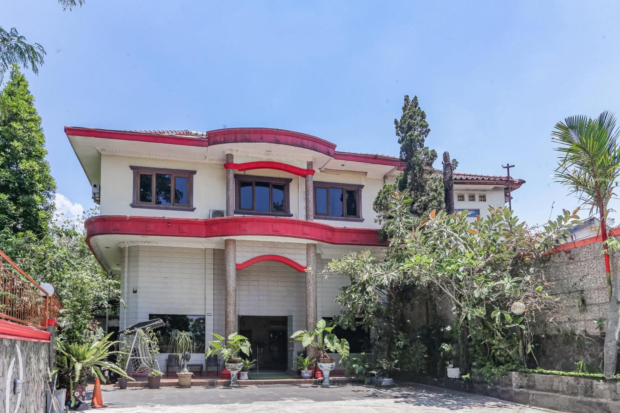 Collection O Puncak Bogor Near Taman Safari Indonesia Formerly Hotel Andalus Екстериор снимка